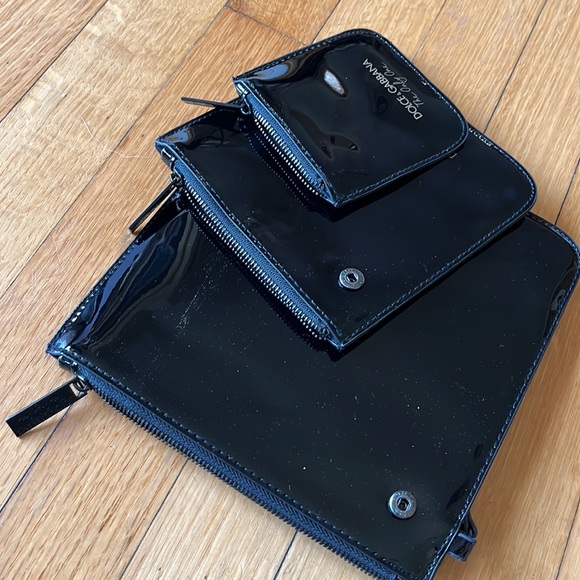 Dolce & Gabbana Three part zipper make-up bag. Black vinyl. - Picture 6 of 8